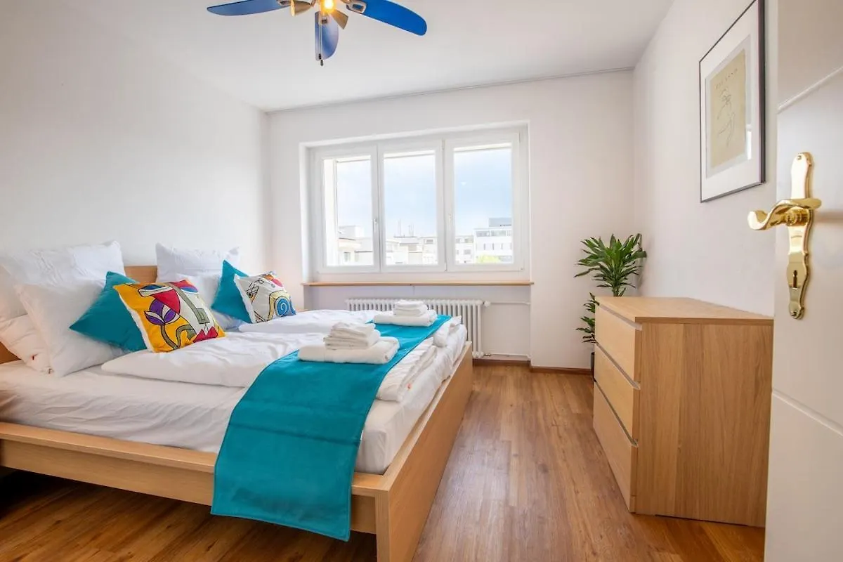 Special Cuatro Picasso Apartment Basel, Bahnhof Grossbasel 10-Star 瑞士